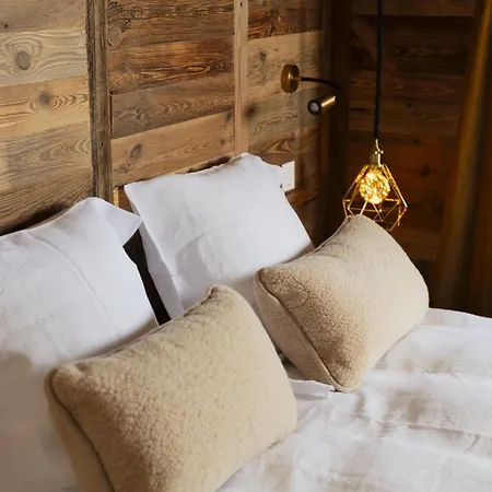 Demeure Sauvage - Etage 1 Bed & Breakfast